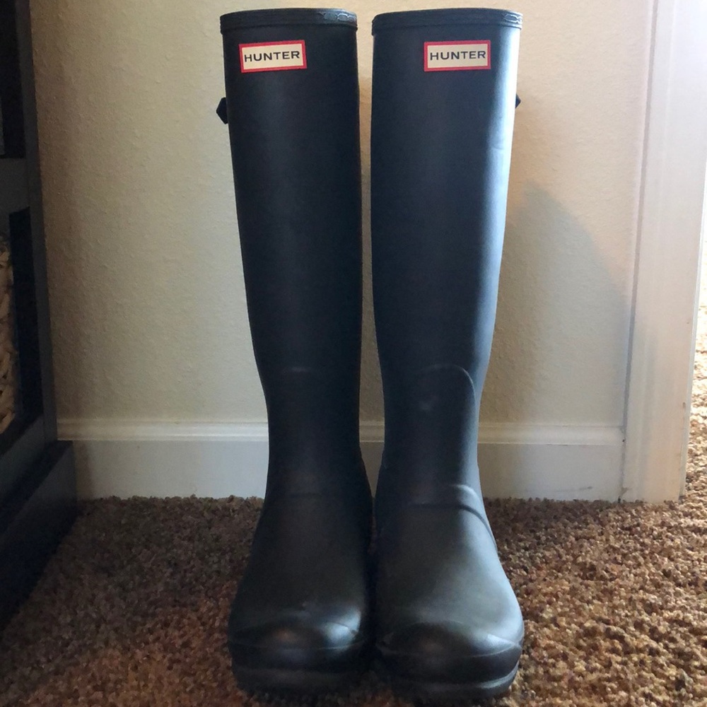Knee length matte black hunter boots